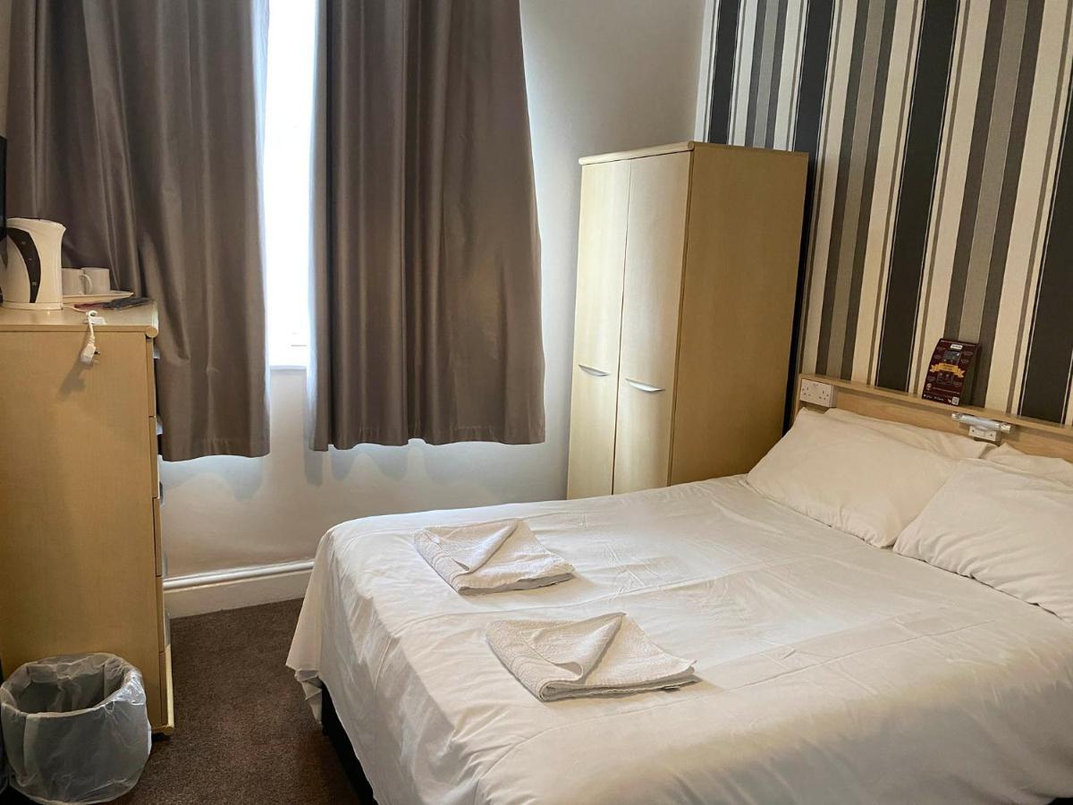 Arncliffe Hotel 3*